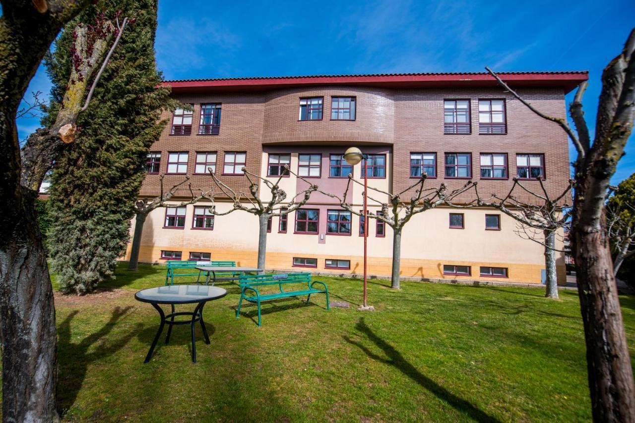 Burgo Residencia Hospital Del Reyホステル エクステリア 写真