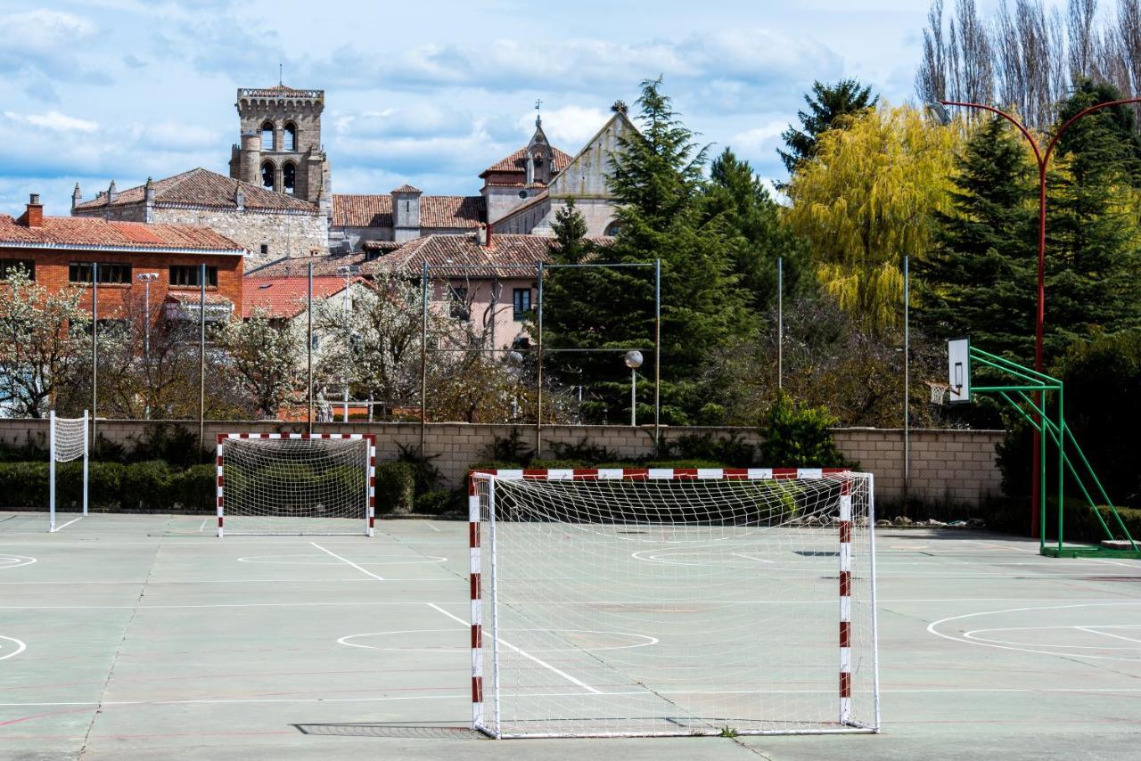 Burgo Residencia Hospital Del Reyホステル エクステリア 写真
