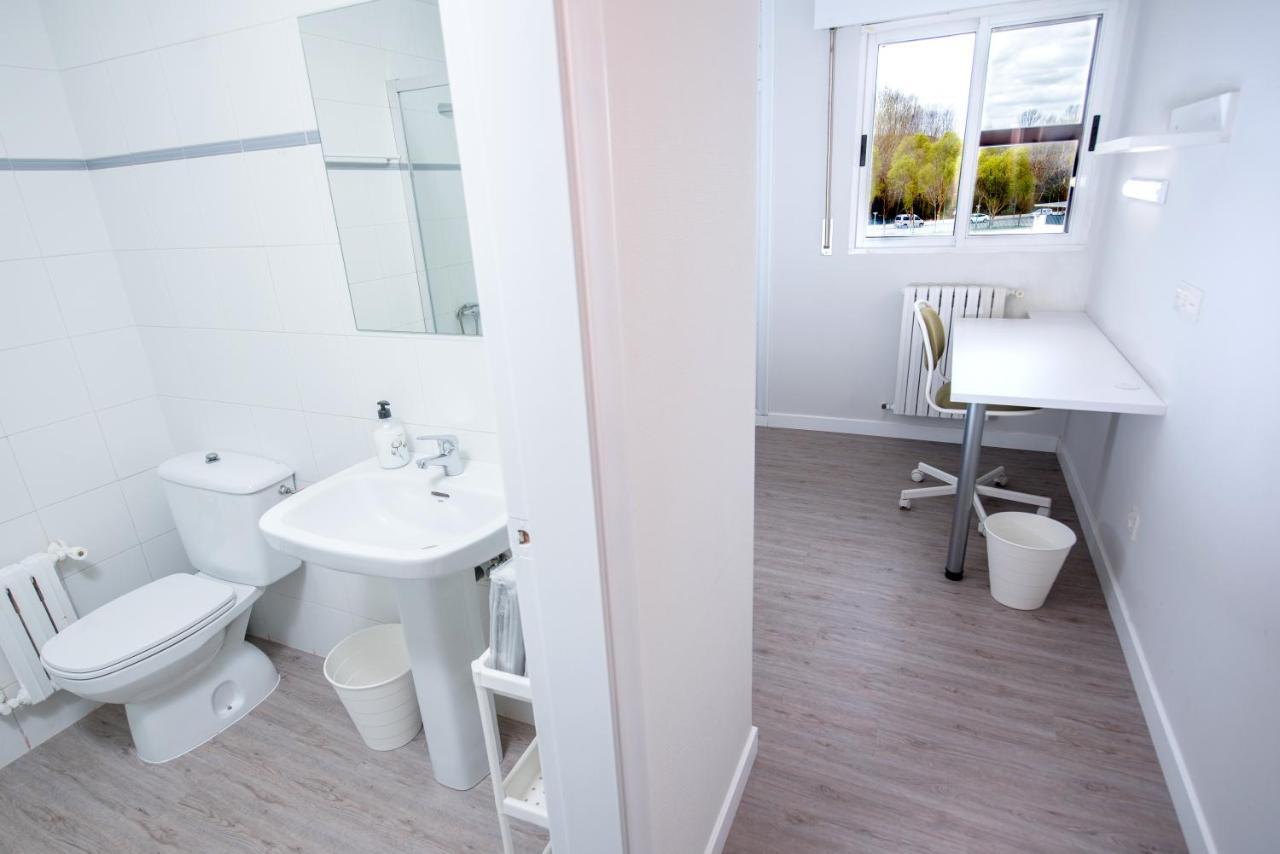 Burgo Residencia Hospital Del Reyホステル エクステリア 写真