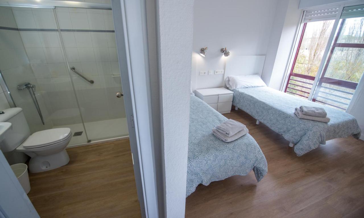 Burgo Residencia Hospital Del Reyホステル エクステリア 写真