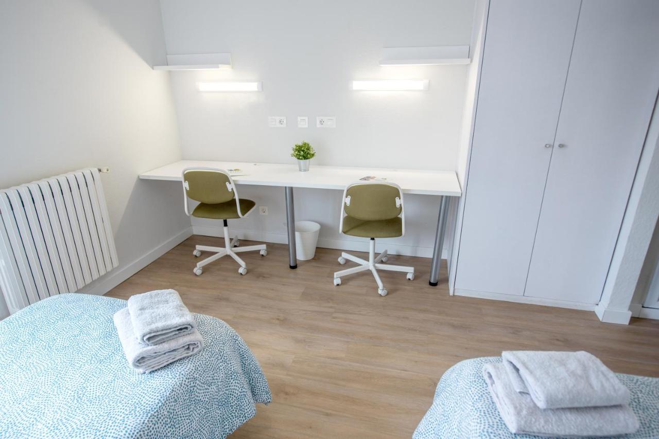 Burgo Residencia Hospital Del Reyホステル エクステリア 写真